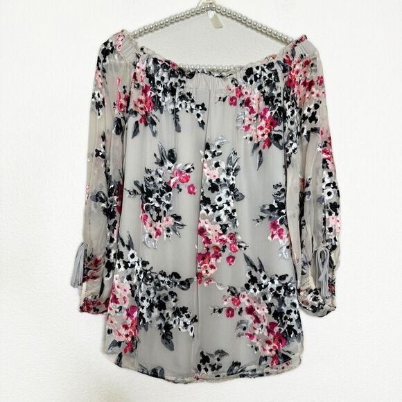 White House Black Market Blouse XS Off Shoulder Silk Blend Floral Textured Top - Picture 2 of 15